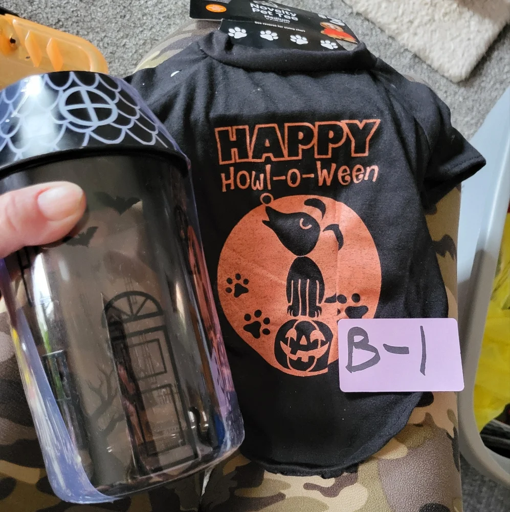Halloween lot of 2 pet shirt and glass haunted house treat jar